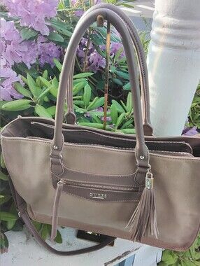 GUESS NWOT Taupe-Sand-Brown Tote with Tassel Accents Gold Tone Zipper